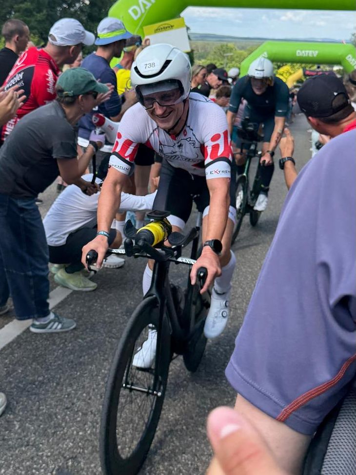 Nicky Heine bei der Radstrecke bei Challenge Roth Triathlon 2026