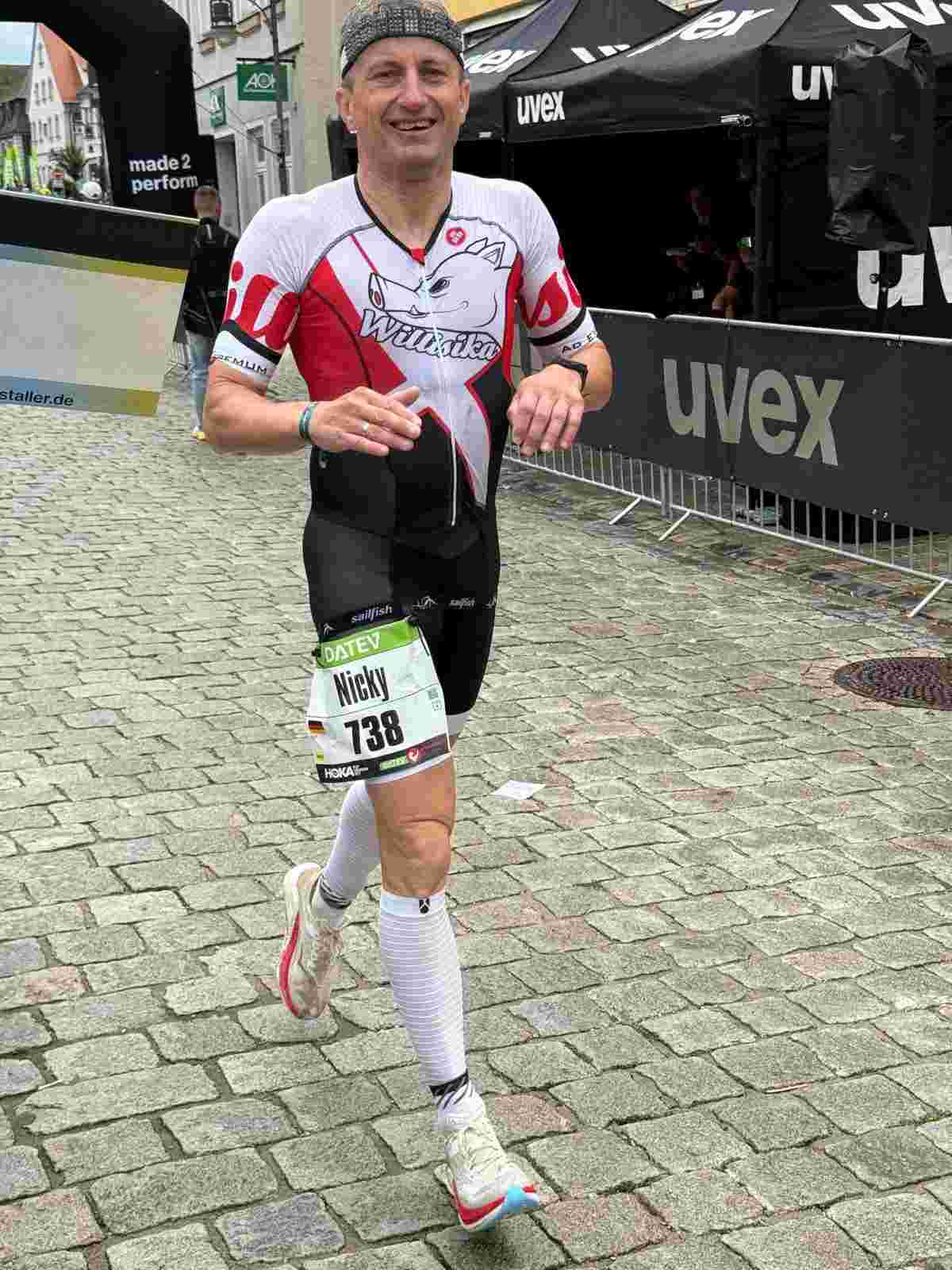 Nicky Heione bei der Laufstrecke von Challenge Roth Triathlon 2026